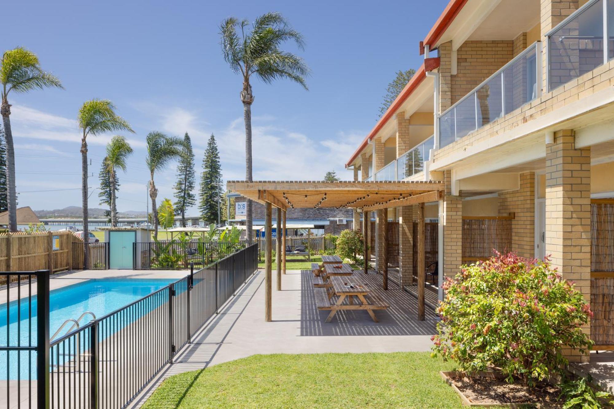 South Pacific Palms Motor Inn Tuncurry Exterior foto